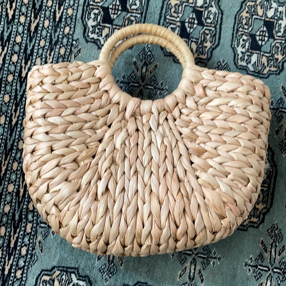 Wicker woven bag